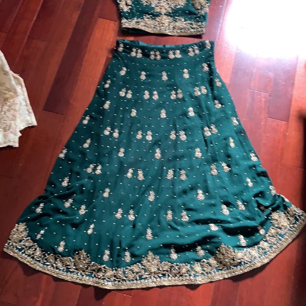 Lehenga - Picture 2 of 5